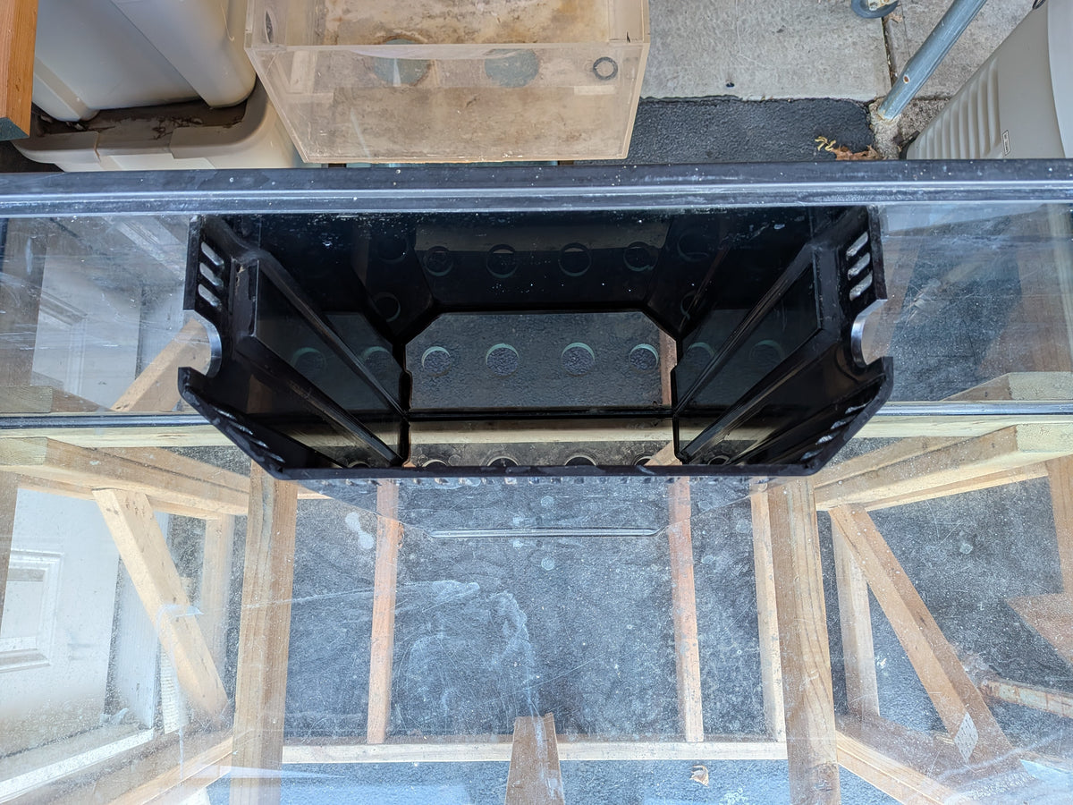 (Used) 155-gallon Planet Aquarium Tank & Stand