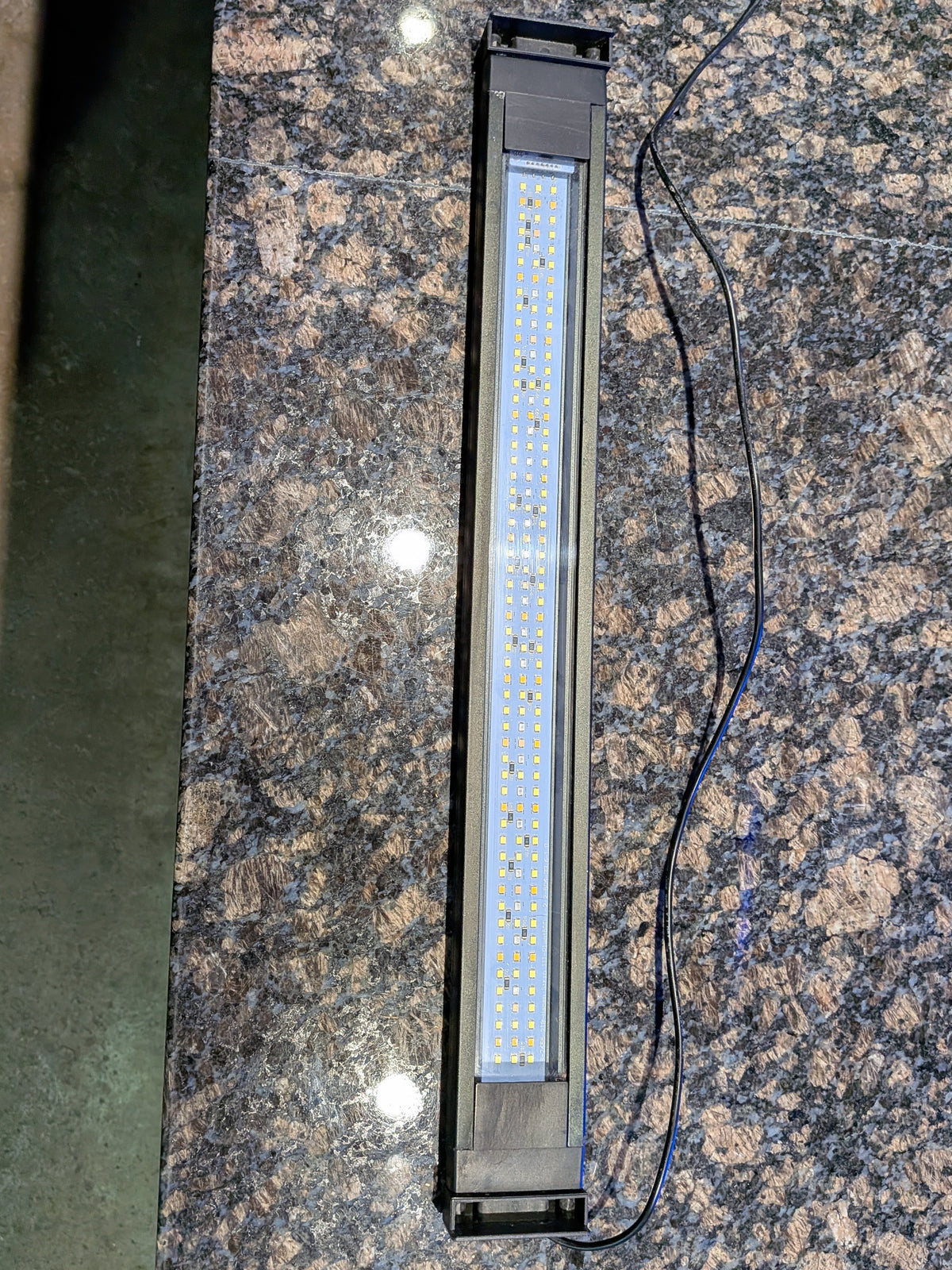 Fluval Light for Planted Aquarium 24" - 34"