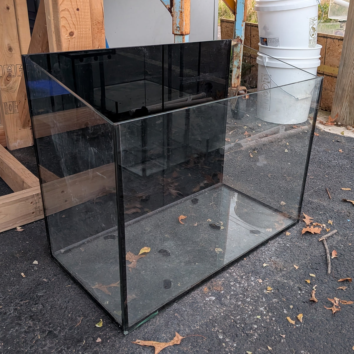 (Used) 20-gallon Sloped Glass Aquarium/ Terrarium
